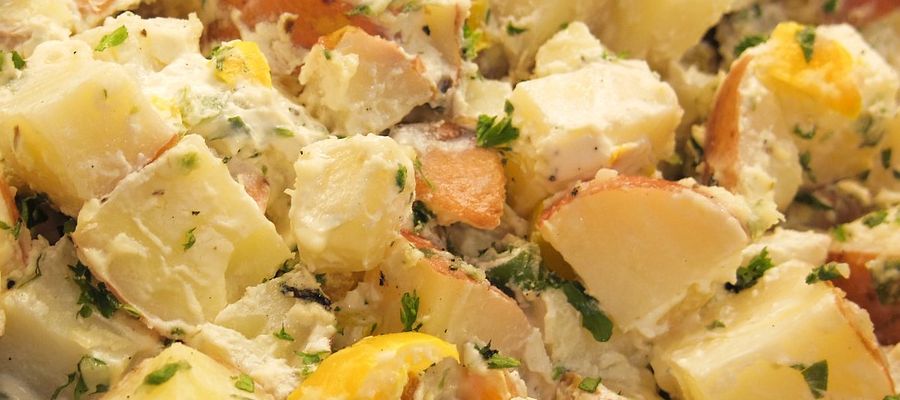 délicieuses recettes de salade de pommes de terre froides ou chaudes parmi les préférées des internautes de Belgourmet.eu